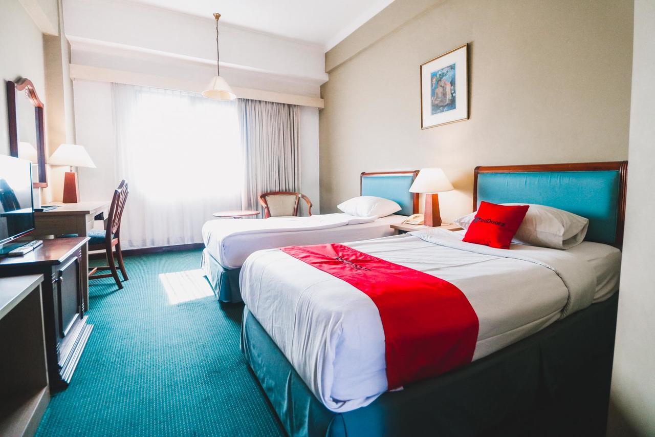 Reddoorz Plus Near Monumen Nasional Jakarta Jacarta Exterior foto
